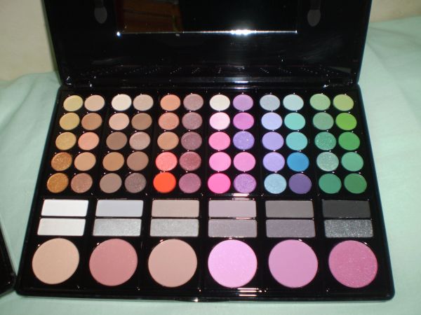 Paleta 72 Cores + 6 Blushes